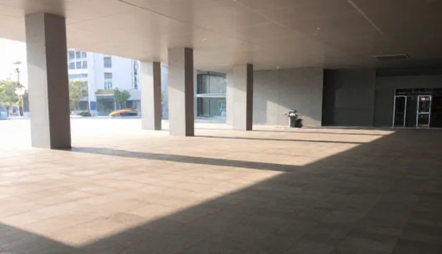 地区运营限制下，性能与适用条件的取舍比较
